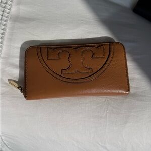 Tory Burch, Brown Leather Wallet